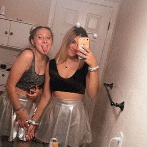 Meet your Posher, Mia